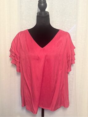 Women’s Ruffle Sleeve V-neck - Sz Small
